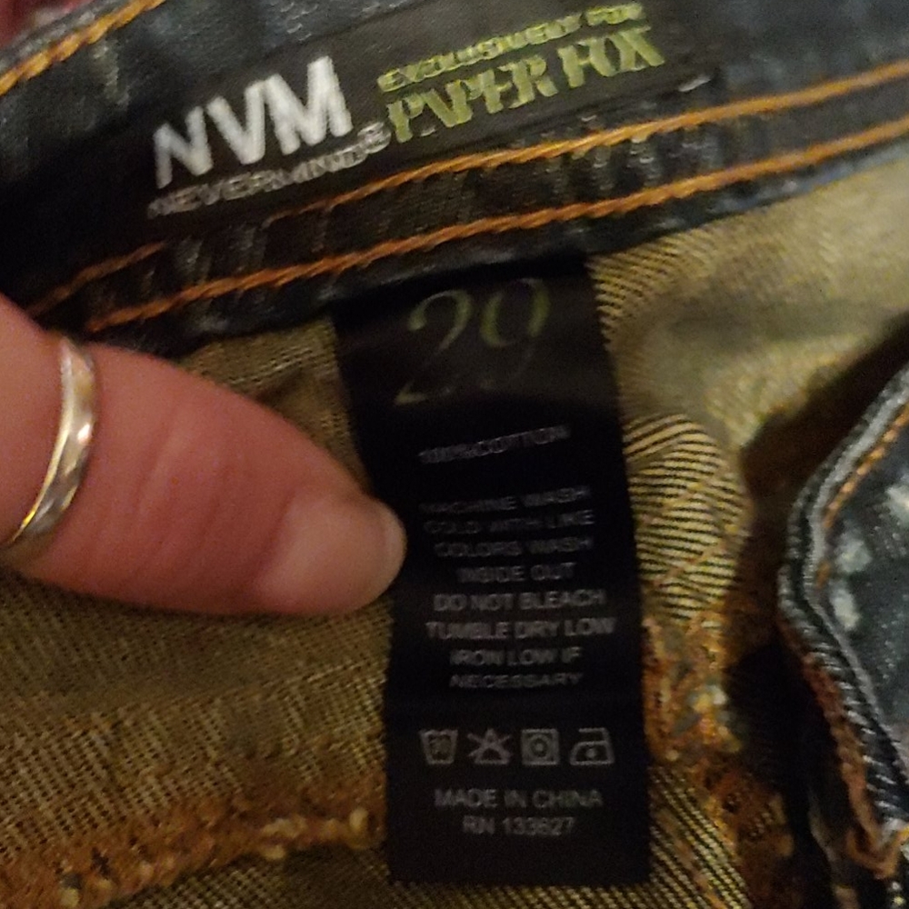 NVM  Jeans - Picture 3 of 6